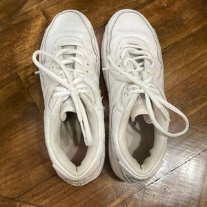 Women’s White Nike Air Max LTR (size 8.5)